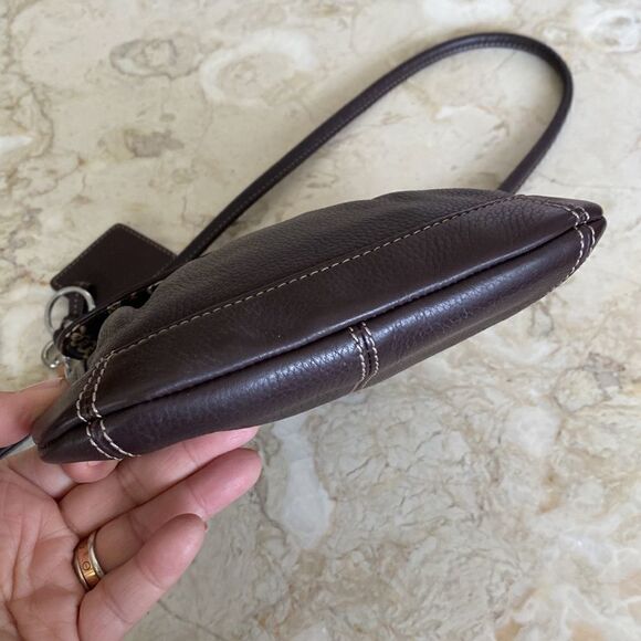 NWOT Tignanello Brown Leather Cross Body Bag - Picture 7 of 14